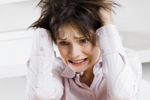 Стресс - одна из причин выпадения волос
