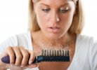 Причины выпадения волос и облысения у женщин